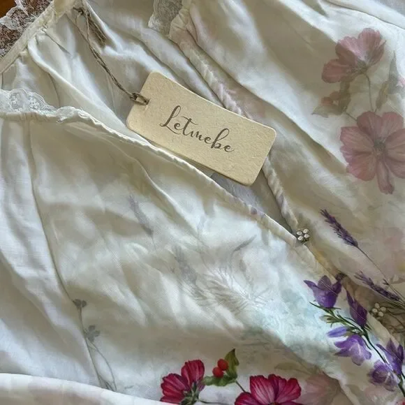 Anthropologie Let Me Be Long-Sleeve V-Neck Floral A-Line Midi Dress is  available for purchase on au PAY Market - Imported Goods Online Store  Co.Ltd. | au PAY Market - Online Shopping Site